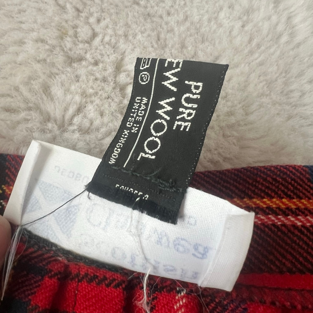 Women's Scottish Clanwear Red Black Plaid Pleated Wool Skirt Size 12 - Picture 7 of 7